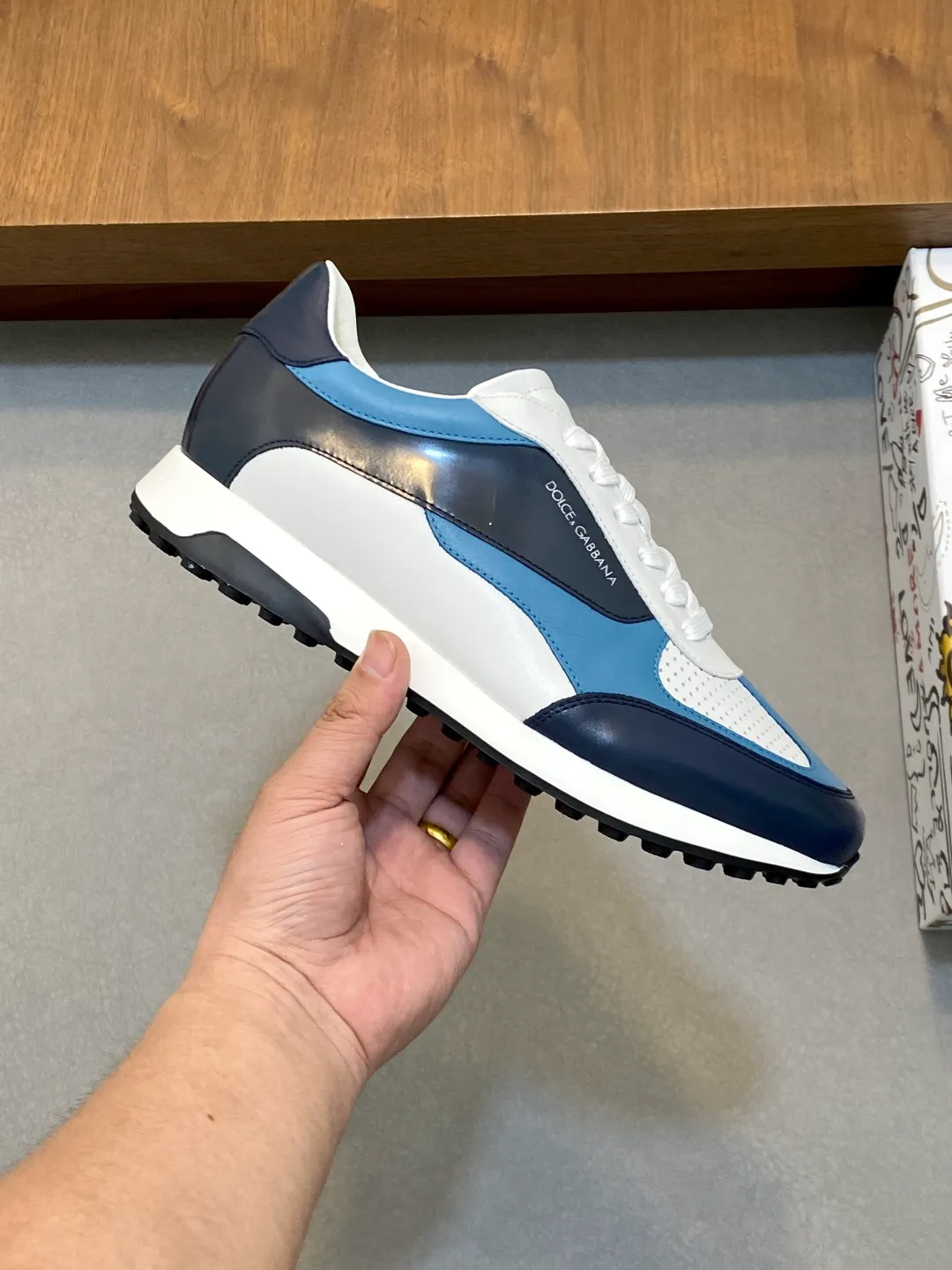 Men's Men's Shoes 💰900••Classic••Dolce&Gabbana••DG✔️High-end men's sports•casual shoes. Original goods from top counters. Original imported cowhide, multi-material splicing design ➕Imported cowhide lining, cowhide feet ➕Original TPR elastic outsole.  Size: 39-44 (38, 45 customized)